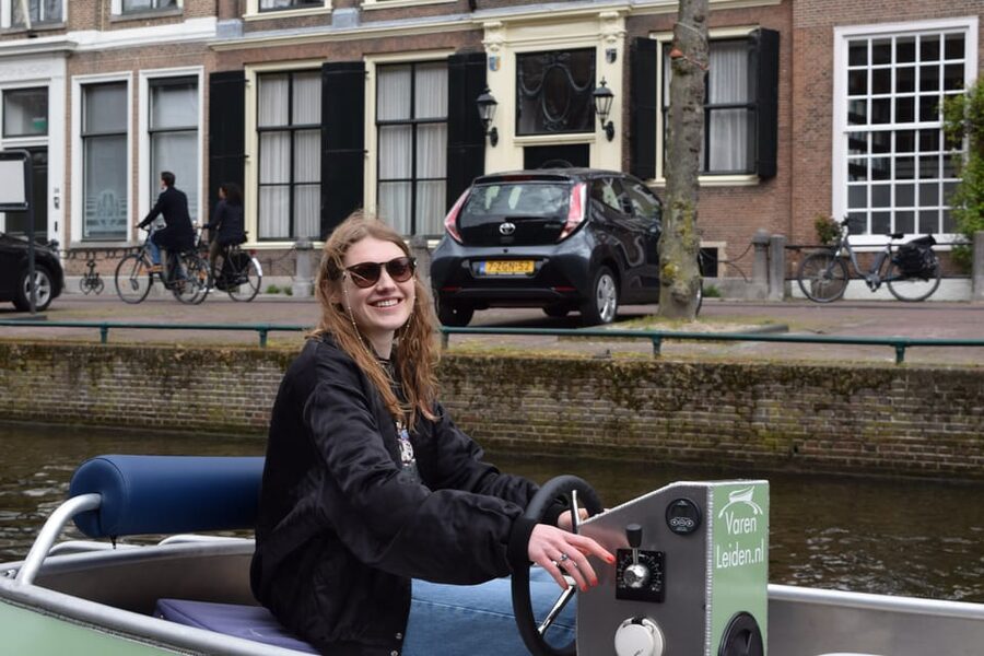 Leiden: Electric Boat Rental - How the two hours tend to work best