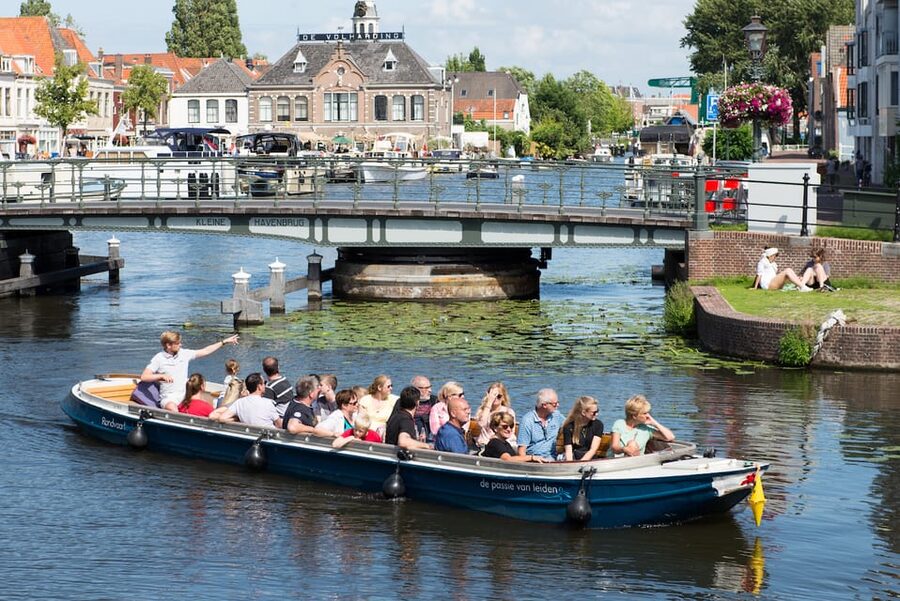 Leiden: Guided City Canal Cruise - Is $15 Good Value?