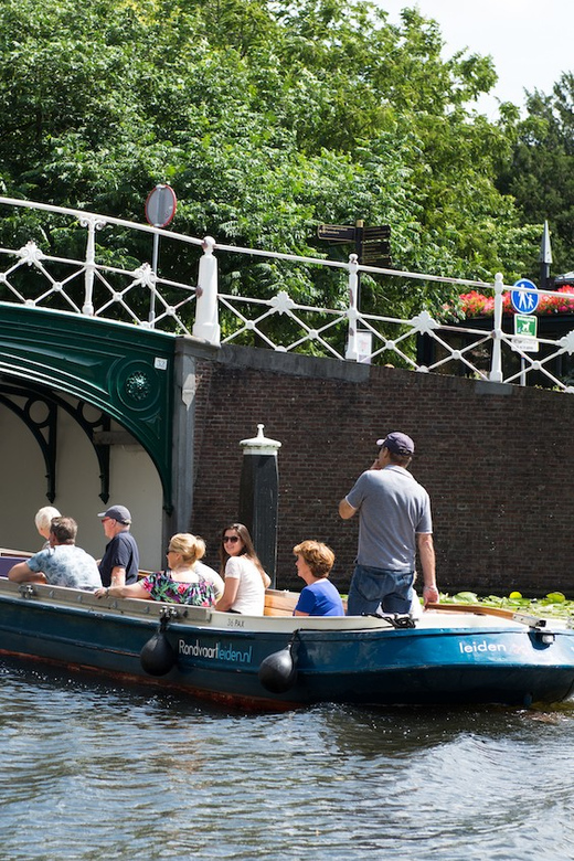 Leiden: Guided City Canal Cruise - Who Will Enjoy This Cruise Most?