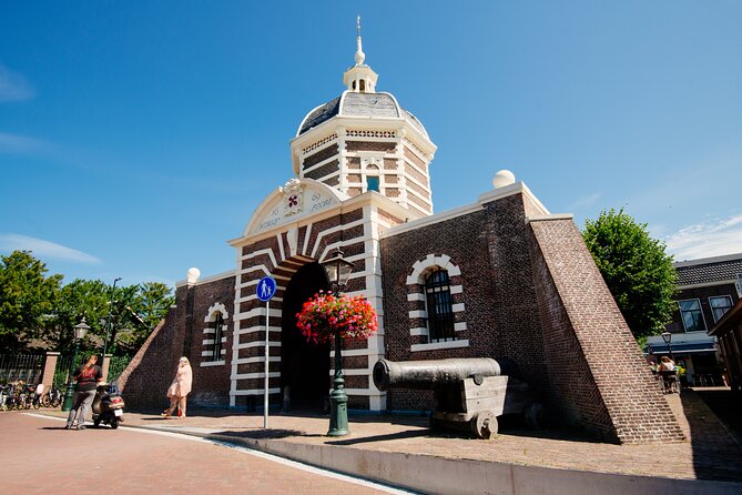 Leiden Tour with Live guide and Visit to Rembrandt's First Studio - Molen de Put and Leiden’s working past
