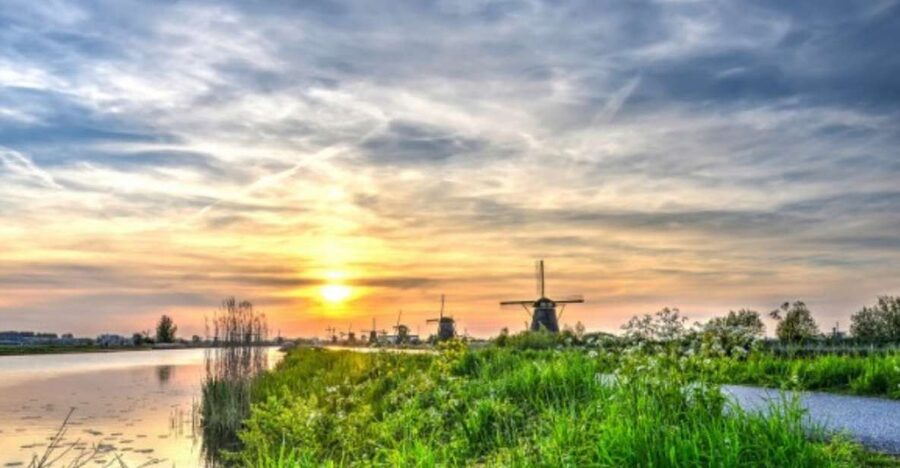 Leiden: Windmill and Countryside Cruise near Keukenhof - The guide and the story behind the mills