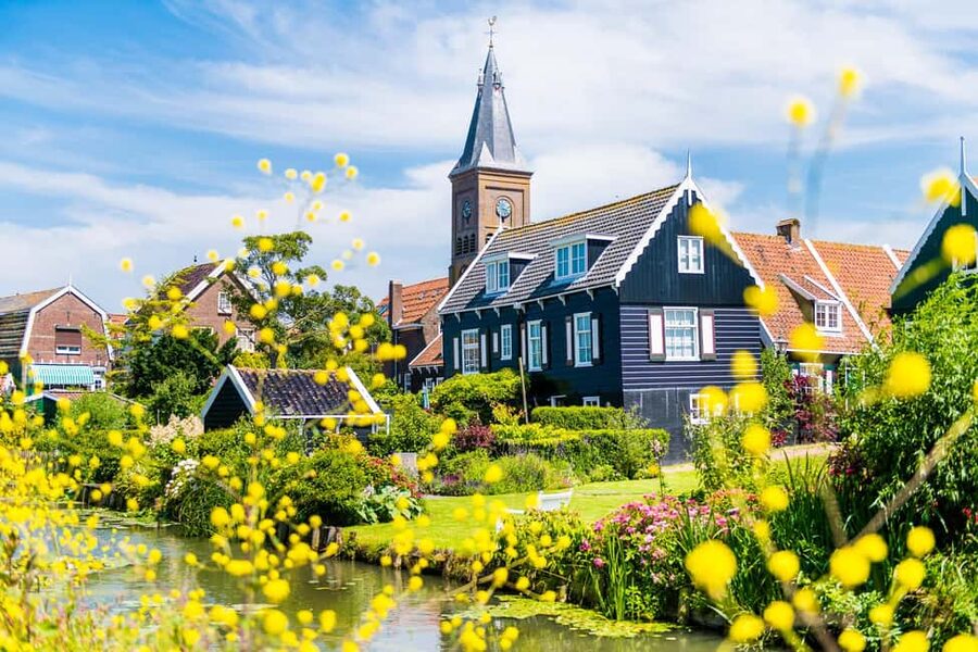 Marken, Volendam, and Edam Full-Day Tour from Amsterdam - Marken: wooden houses and old fishing traditions
