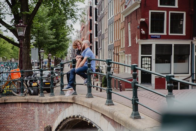 Memories for life - Photo shoots in Amsterdam with a professional photographer - Rain, umbrellas, and an indoor backup