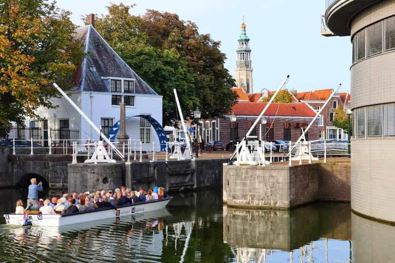 Middelburg: City Canal Cruise - Cruising beneath Middelburg’s low bridges