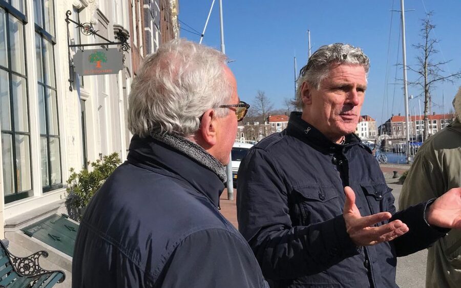 Middelburg: Guided City Walking Tour - A bilingual walk in Dutch and German