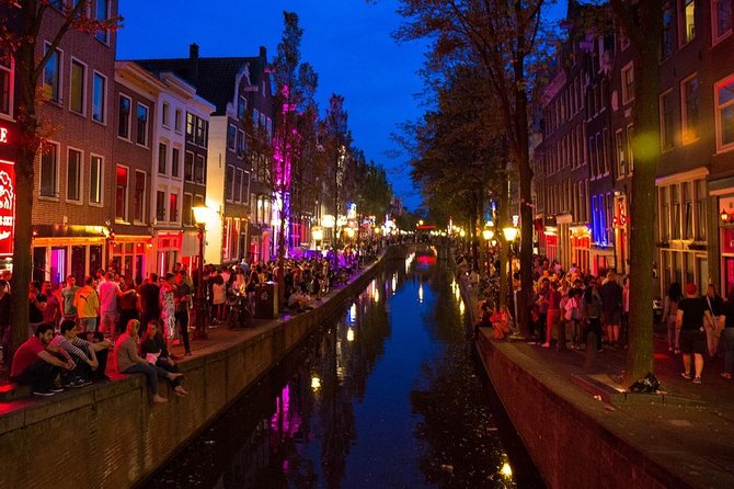 MUST DO: Amsterdam's Red Light District tour with a local - What the guide adds to the streets