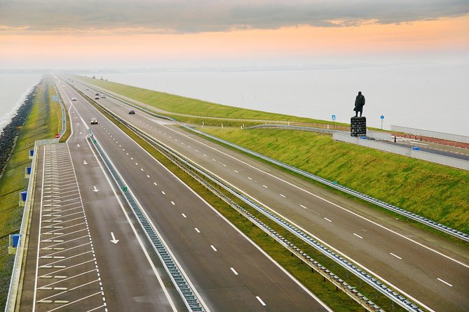 Northern Highlights Tour: visit 4 magnificent places from Amsterdam - Sneek: a short walk through Frisian character