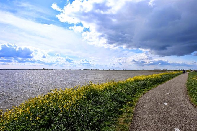 Off the Beaten Paths Dutch Landscape Private Tour 1/2 day Jaguar - Simonehoeve: cheese, clogs, and a practical stop