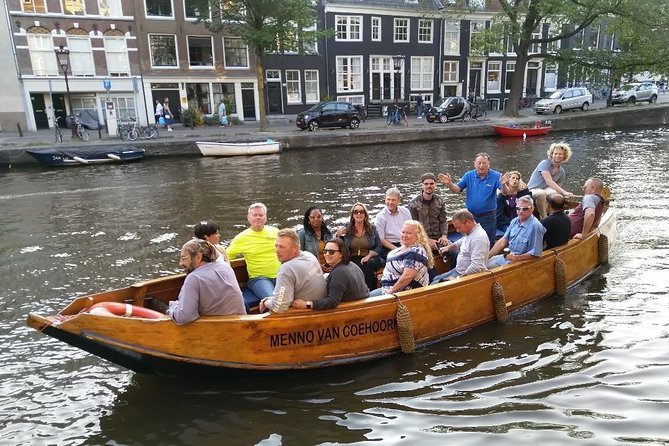 Open Dutch Boat! Silent electric drive. Nice cosy boat ride... - Why the smaller boat changes the route