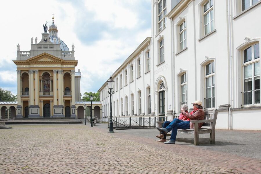 Oudenbosch: Guided City Walk - Starting with Oudenbosch Train Station