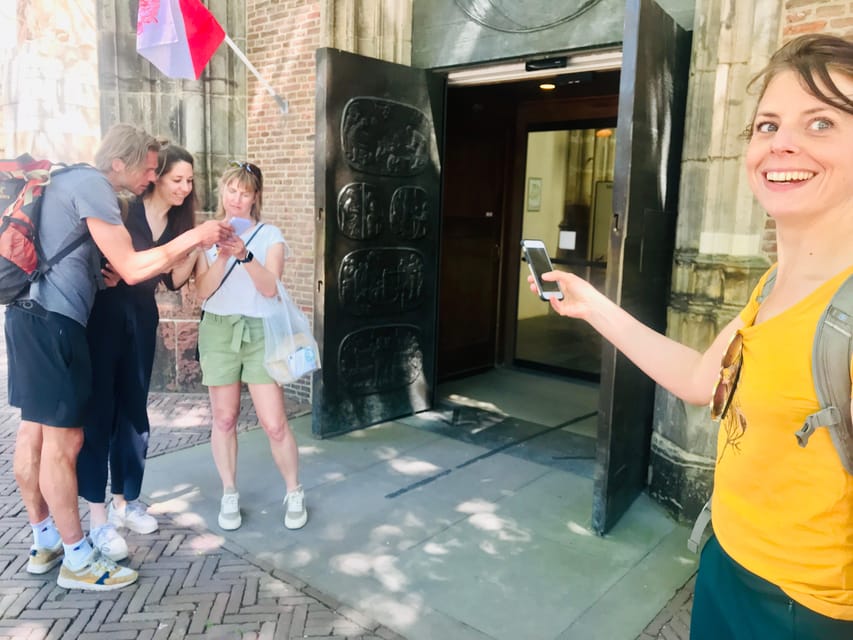 Outside Escape Amsterdam with your friend(s) and have fun! - Ending at Paleis op de Dam