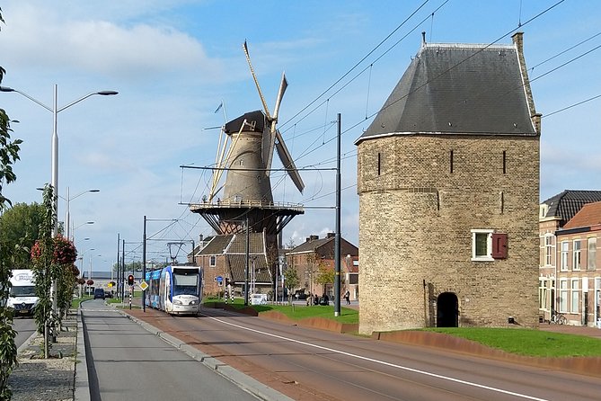 Photographic Tour in Delft Historical Center - Oostpoort brings water and history into the frame