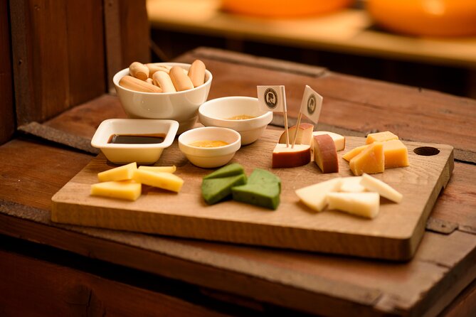 Premium Cheese Tasting with Wine and Beer Pairing - A one-hour lesson in Dutch cheese