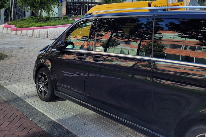Private Arrival Transfer: Schiphol Airport Amsterdam - The first 45 minutes on the road