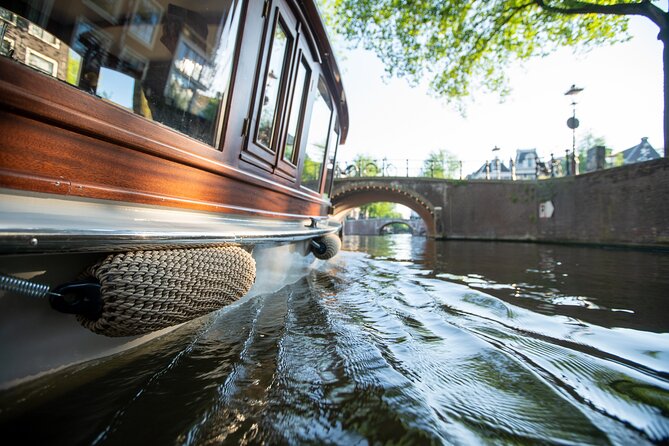 Private Boat Tour Amsterdam - 90 Min incl. welcome drink on historic saloon boat - The best time to take this cruise