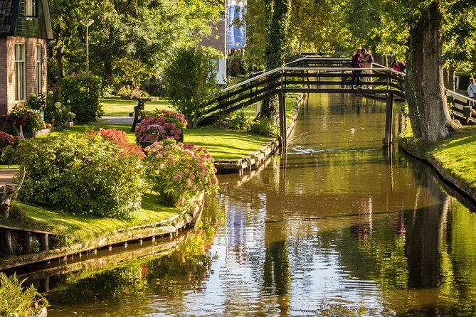 Private Day Trip from Amsterdam to Giethoorn including boat tour - Private Pickup From Amsterdam and the Long Road North