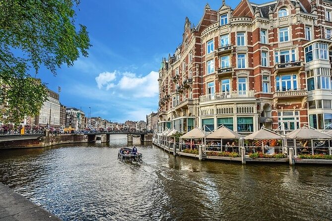 Private Departure Transfer: Schiphol Airport Amsterdam - Meeting your driver in Amsterdam