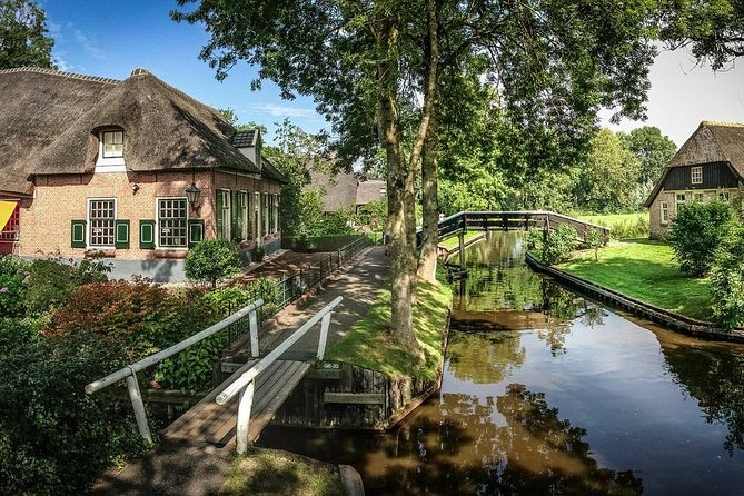 Private Giethoorn & Zaanse Schans Windmills Sightseeing Tour from Amsterdam - Wooden shoes and the making of a Dutch symbol