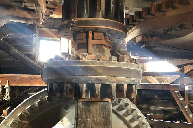 Private Giethoorn & Zaanse Schans Windmills Sightseeing Tour from Amsterdam - Inside Molen De Kat, the paint mill