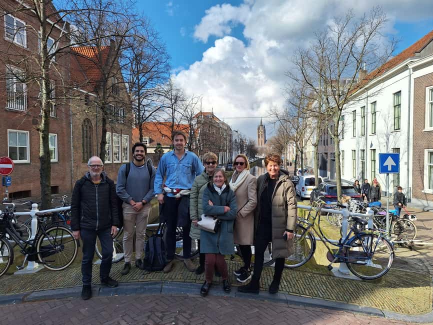 Private half-day Delft and The Hague tour - Starting in Delft among canals and Golden Age stories