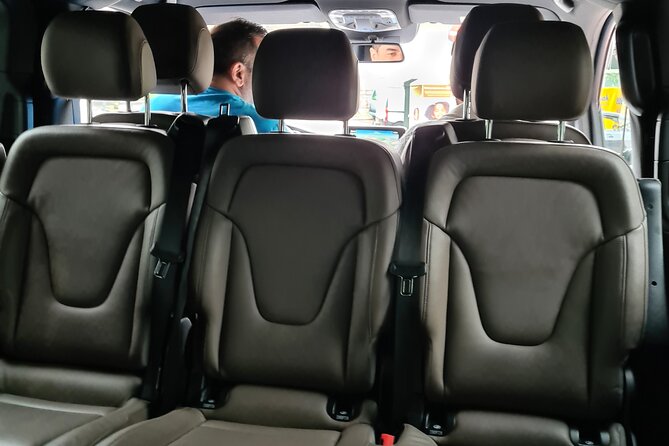 Private Minivan Transfer from Rotterdam - Delft, Amsterdam, and the limits of a transfer