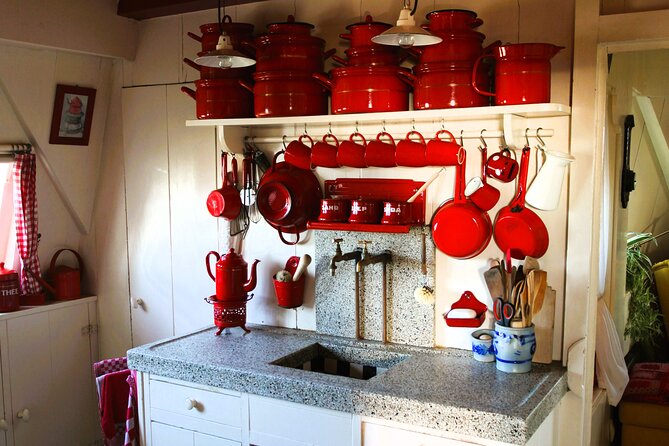 Private Off-the-beaten-path Countryside Windmill Tour - Volendam lunch, with freedom to choose