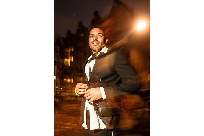 Private Photo Session in Amsterdam - Posing help for couples, families, and friends