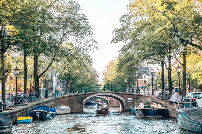 Private Romantic Canal Cruise Amsterdam with Bubbly and Snacks - Dutch snacks and the Prosecco question