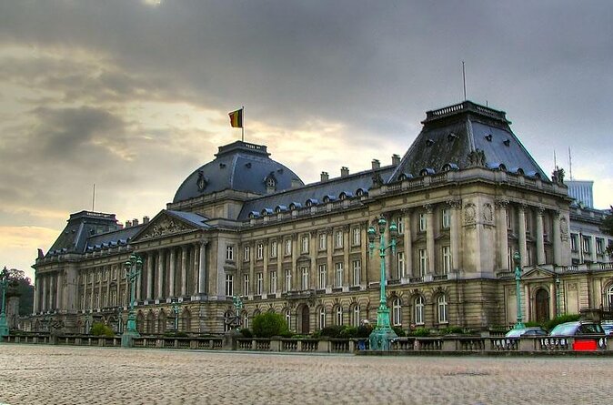 Private Sightseeing tour to Antwerp and Brussels from Amsterdam - What the driver-host adds to the day