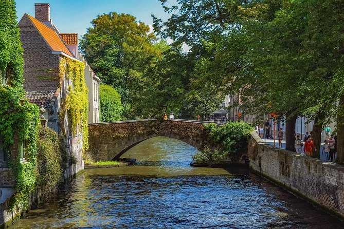 Private sightseeing tour to Bruges and chocolate from Amsterdam - Four free hours in the UNESCO city