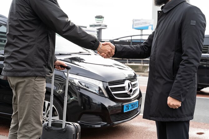 Private Taxi Airport Transfer to or from Schiphol Airport (AMS) - Key points at a glance
