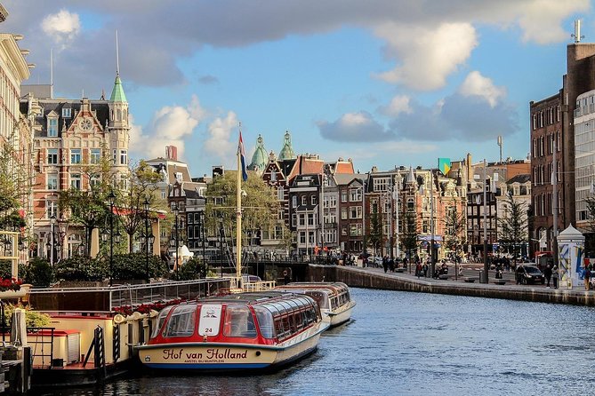 Private Taxi Transfer from cruise port in Amsterdam to a hotel in Amsterdam - Mercedes comfort for couples, families, and groups