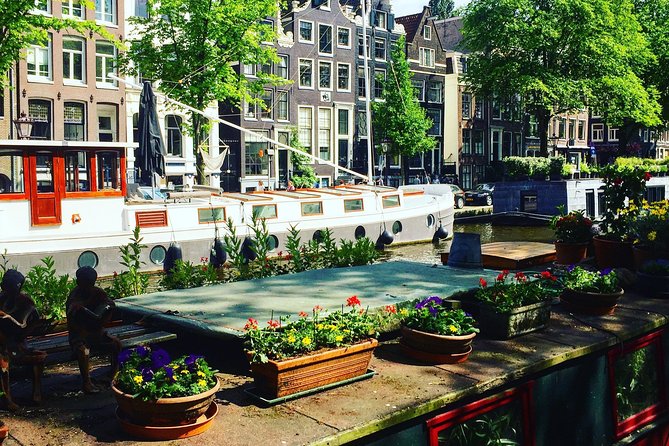 Private Tour: Amsterdam's City Highlights and Hidden Gems - The canal ring reveals the merchant city