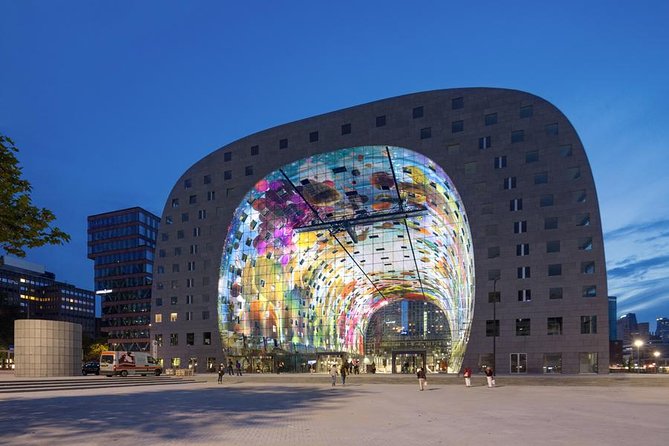 Private tour: Markthal, Cube houses and Rooftop Het Witte Huis - A guided look behind the market stalls