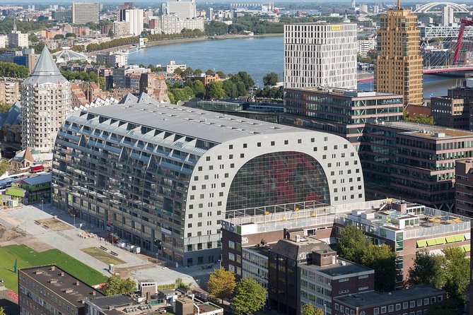 Private tour: Markthal, Cube houses and Rooftop Het Witte Huis - Finishing with the Cube Houses