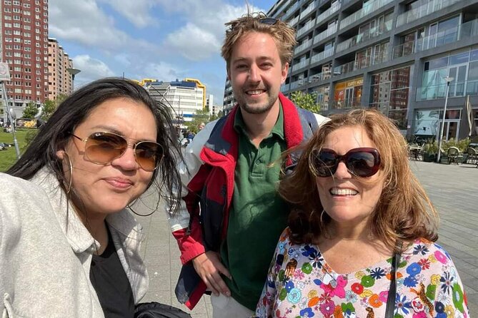 Private Tour of Rotterdam and The Hague including Transfer - The transfer to Rotterdam changes the mood