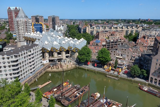 Private Tour Rotterdam: Highlights, Water Taxi and Rooftop view - Walking through Oude Haven