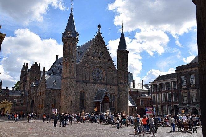 Private Tour: The Hague Walking Tour Including Peace Palace Visitors Center - Guides, language, and the shape of the commentary