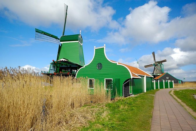 Private Tour Zaanse Schans Windmills and Volendam in Jaguar - What Remco adds to the day