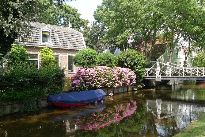 Private Tour Zaanse Schans Windmills and Volendam in Jaguar - Who gets the best value
