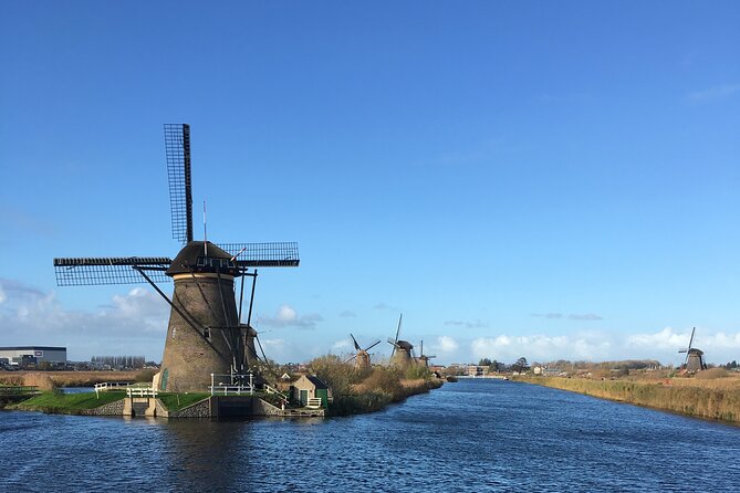 Private transfer between Rotterdam - Amsterdam (incl. Schiphol airport) - How delayed flights affect the pickup