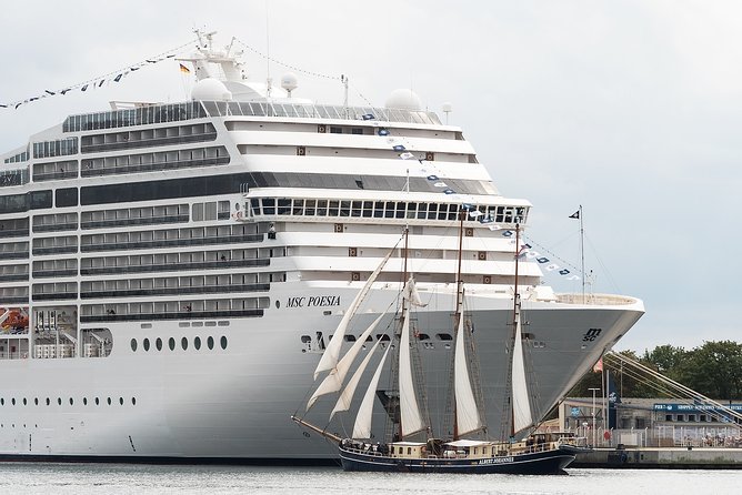 Private Transfer from Amsterdam to the Cruise Port in Rotterdam - Why a private transfer makes sense before your cruise