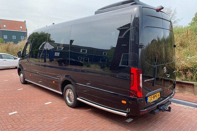 Private Transfer from Amsterdam to the Cruise Port in Rotterdam - Who should book this transfer?