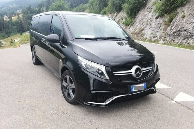 Private Transfer from Rotterdam Port to Amsterdam Airport (AMS) - What the price means for your group