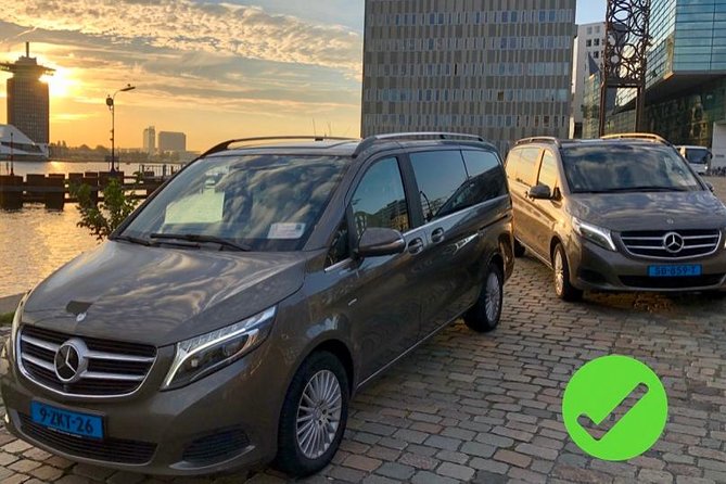 Private transfers from or to Schiphol (AMS) airport Amsterdam - Arriving at Schiphol without the taxi queue