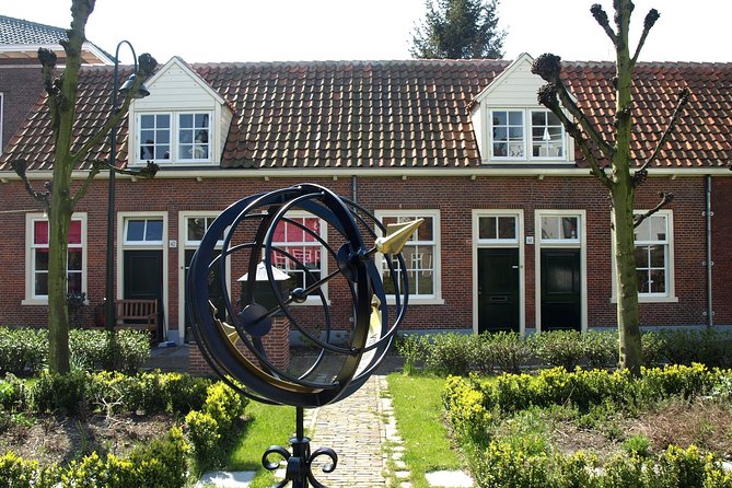 Private Walking Tour: Delft's Royal History and Pottery - Delft Blue pottery beyond the souvenir shelf