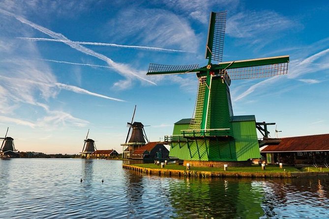 Private Zaanse Schans & Volendam Tour: Windmills, Cheese & Clogs - Why this private countryside trip works