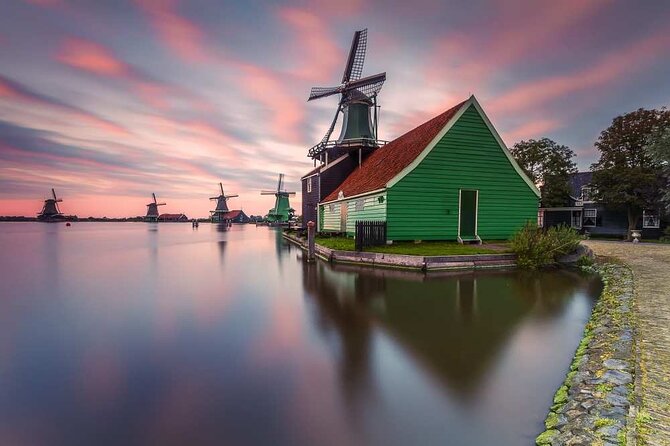 Private Zaanse Schans & Volendam Tour: Windmills, Cheese & Clogs - Volendam harbor, seafood and a slower pace