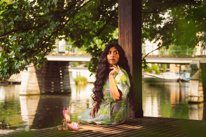 Professional Amsterdam Photo Shoot - Walking, weather, and comfort
