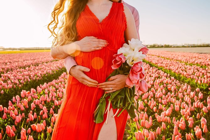Professional Photoshoot at Private Tulip Field - The price: a large splurge for two